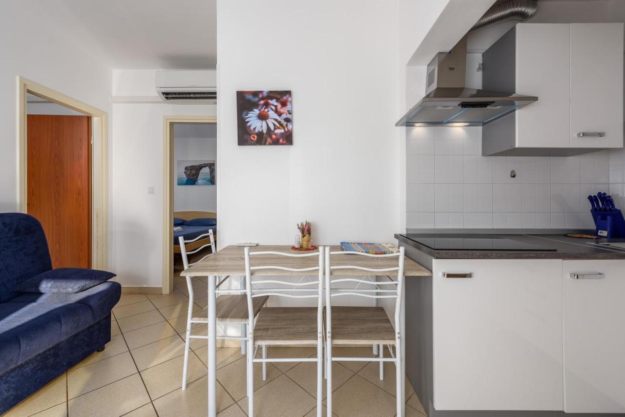 Lucrezia House With Apartments Ловречиця Екстер'єр фото
